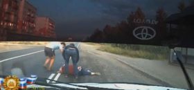 Babuszka potrącona na pasach przez kierowcę który ma problemy z odpowiednia reakcją za kółkiem.