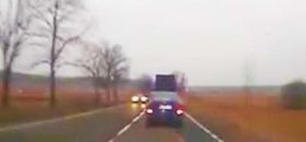 Czołowe zderzenie Fabii i Lexusa w Knyszynie na Podlasiu.