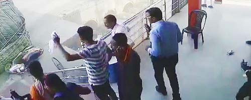 Przewrócona na ludzi ciężarówka