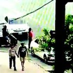 Samochód miażdży kobietę, grzecznie czekającą – przed przejściem.