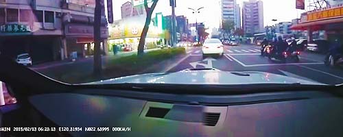 Wypadek na mieście w BMW