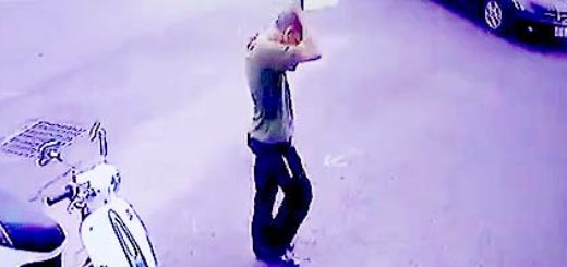 Oblewa się benzyną