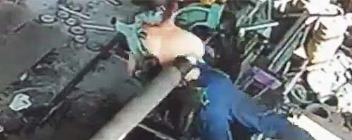 Nieotrożny pracownik i tokarka