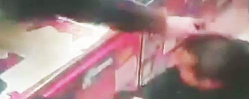 Atak tasakiem w głowę