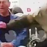 Znali się 30 lat, ale bez mrugnięcia okiem wbił mu nóż w klatkę. Dwukrotnie.