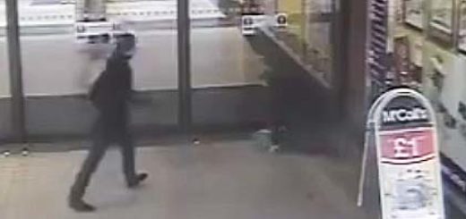 Atak bez powodu na dziadka