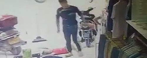 Kopnięcie w głowę