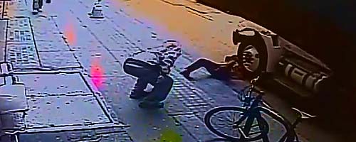 Popchnięcie przechodnia