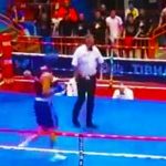 Sędzia znokautowany na ringu przez rozgoryczonego boksera.