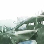 Cała rodzina wyrzucona ze swojego VANa, podczas niecodziennego wypadku.