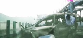 Cała rodzina wyrzucona ze swojego VANa, podczas niecodziennego wypadku.