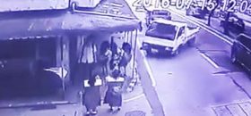 Trzy małe Chinki wracające ze szkoły, potrącone przez naprutego kierowcę.