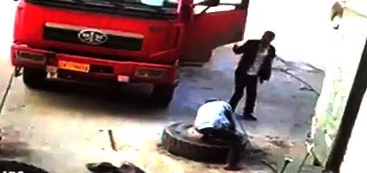 Eksplodująca opona u mechanika