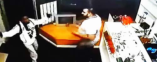 Złapany za rękę złodziej